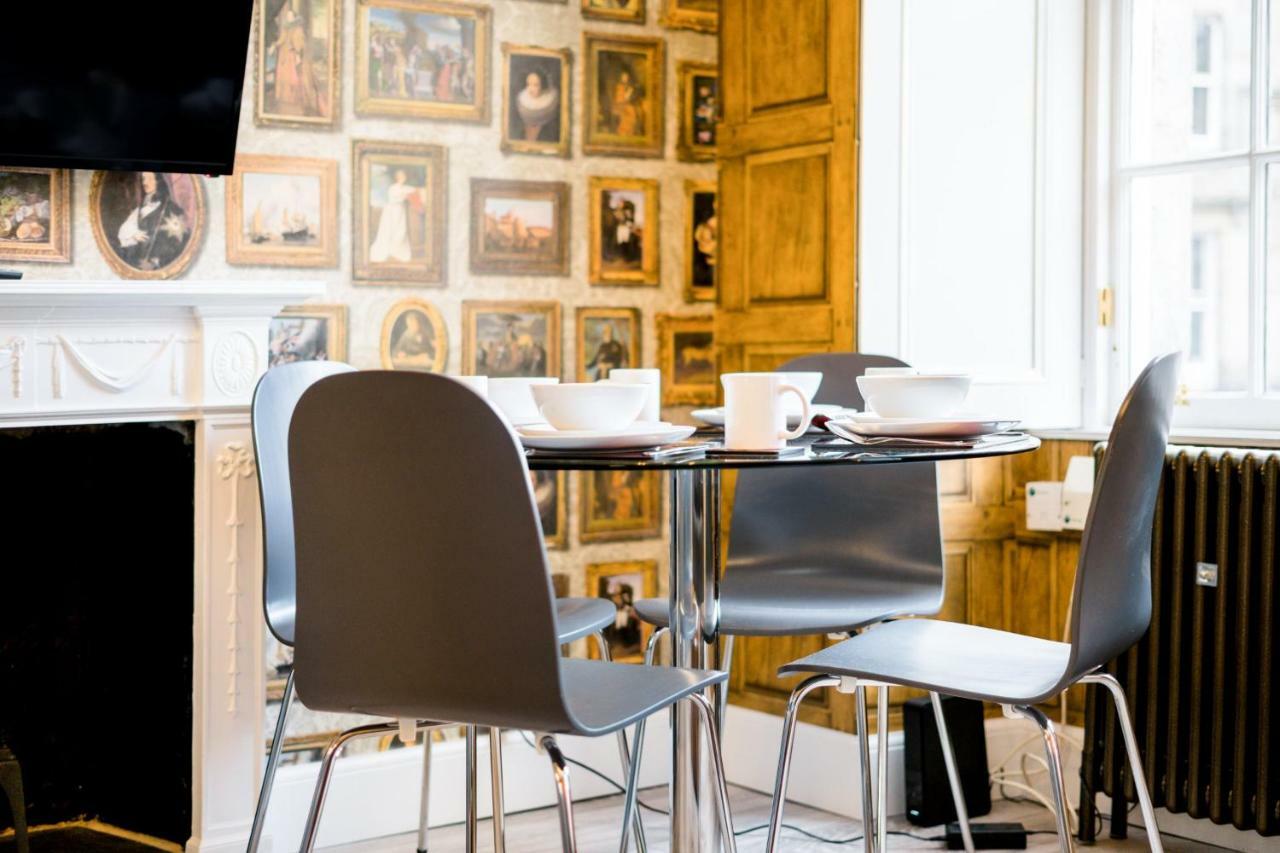 West Bow - Magical Harry Potter-Inspired Flat Near Edinburgh Castle Apartment Ngoại thất bức ảnh